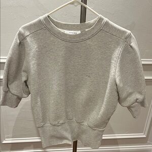 Frame Short Sleeve comfy sweatshirt top adorable paired with jeans.